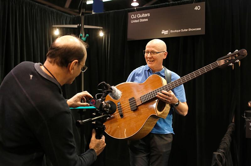 Boutique Guitar Showcase (Showing Guitar)