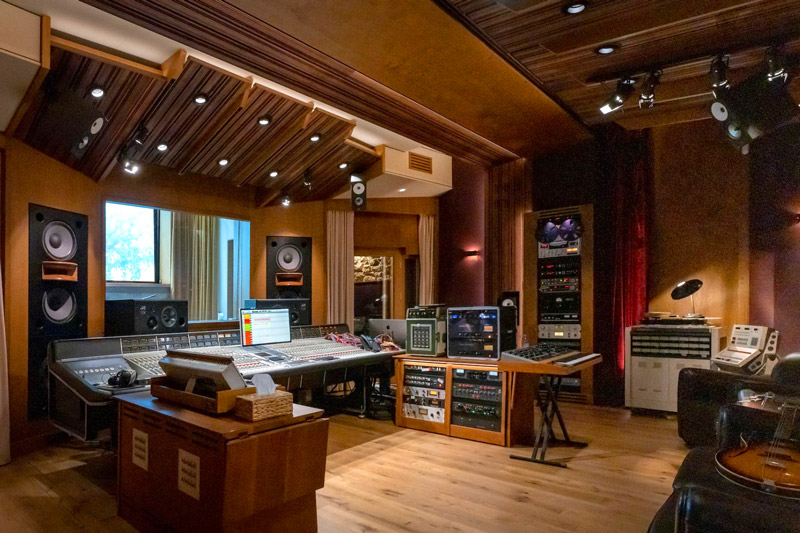 Rue Boyer Studio by WSDG