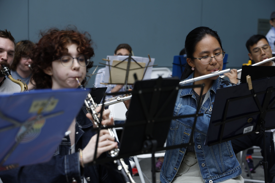kids play band instruments