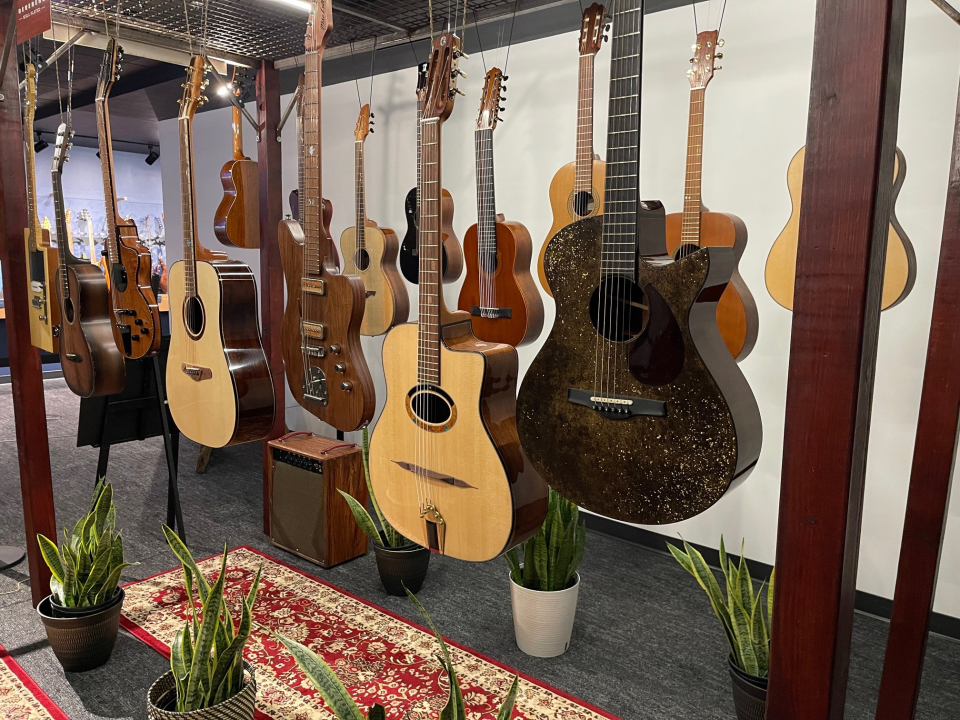 Museum of Making Music Celebrates Roberto-Venn School of