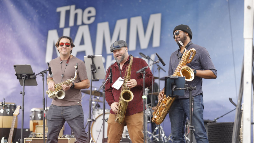horn musicians perform at the namm show