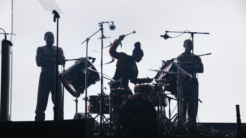 queen cora performs at the namm tec awards