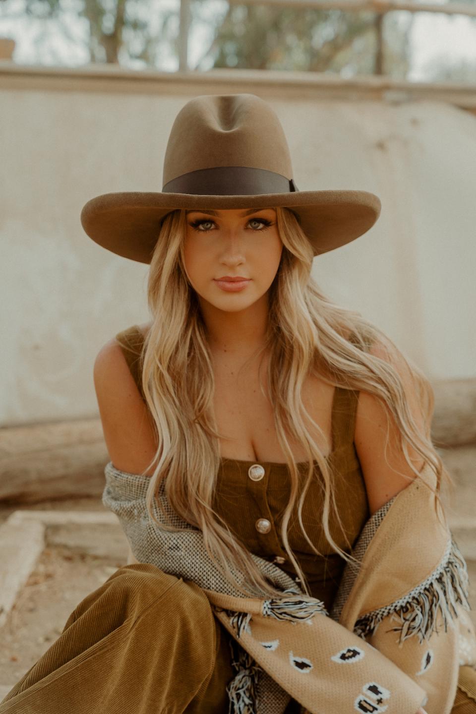 Presley Tennant presley-tennant-ugxhbm5pbmdfmte5mje2oa