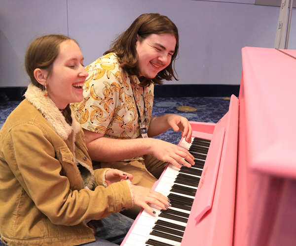 NAMMShowAttendeesDemoPianos