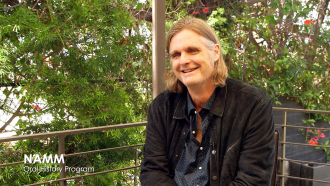 ミュージシャン Jackson Browne Happy Valley School STAFF ミュージシャン Jackson Browne Happy Valley School STAFF Here