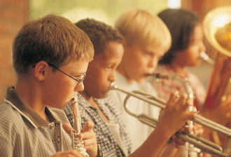 kids making music