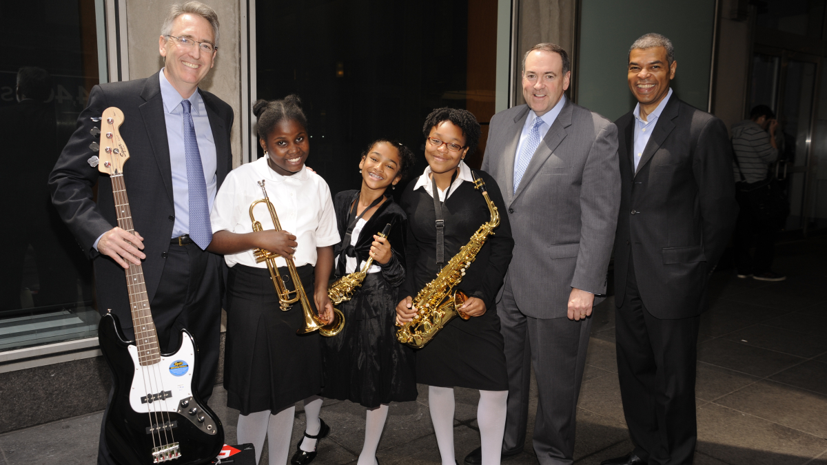 Huckabee instrument donation (May 2010)