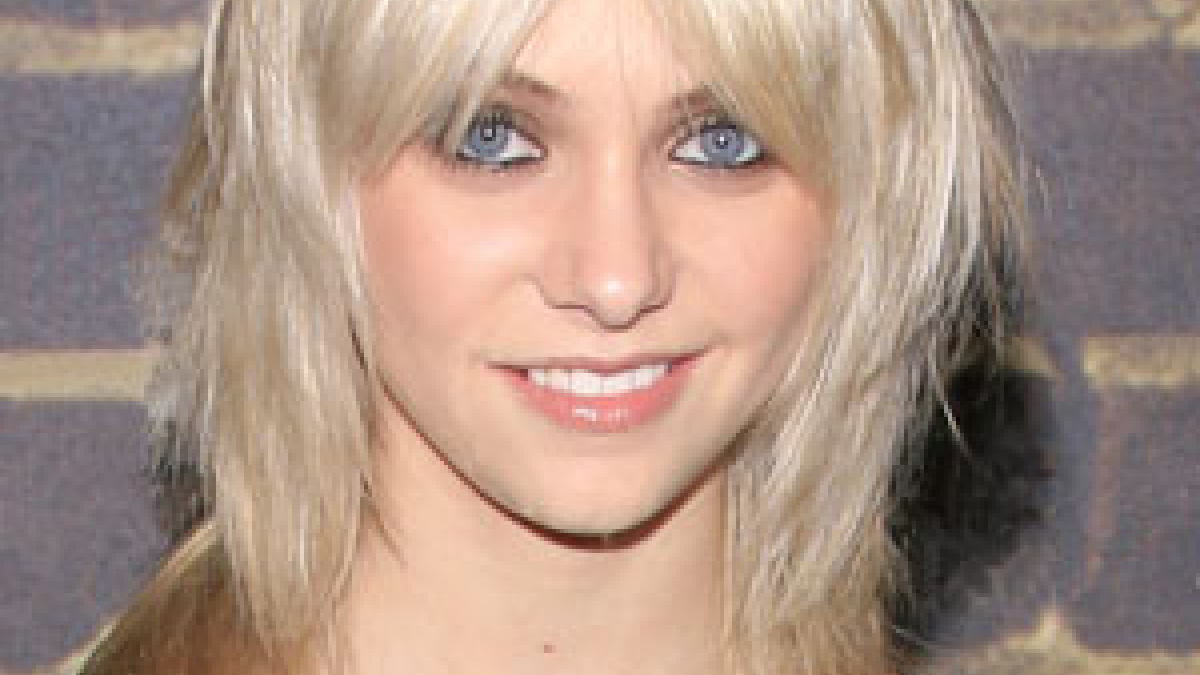Taylor Momsen2
